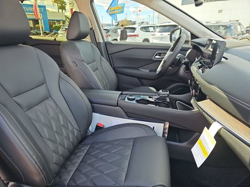 New 2026 Nissan Rogue Platinum w/ Platinum Premium Package image 10