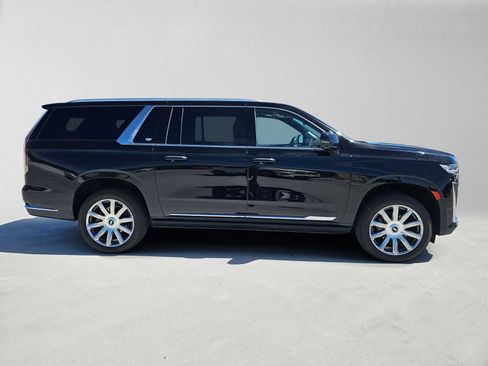 Used 2024 Cadillac Escalade ESV Premium Luxury Platinum AWD/4WD image 2