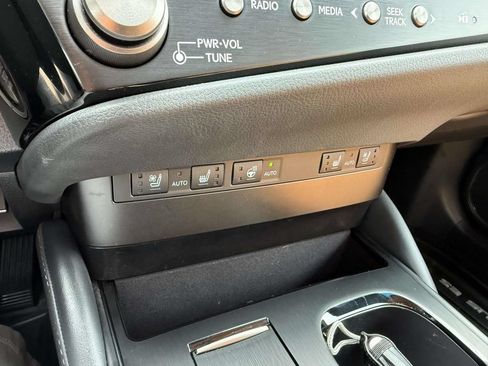 Used 2025 Lexus ES 350 w/ Premium Package FWD image 25
