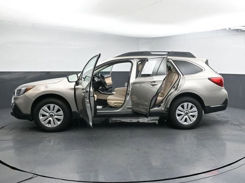 Used 2019 Subaru Outback 2.5i Premium image 38