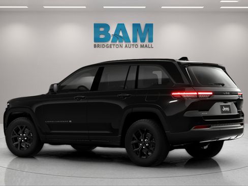 New 2026 Jeep Grand Cherokee Altitude image 11