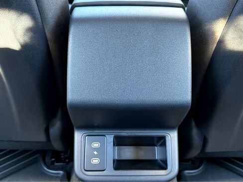 Used 2025 Kia K4 LXS image 23