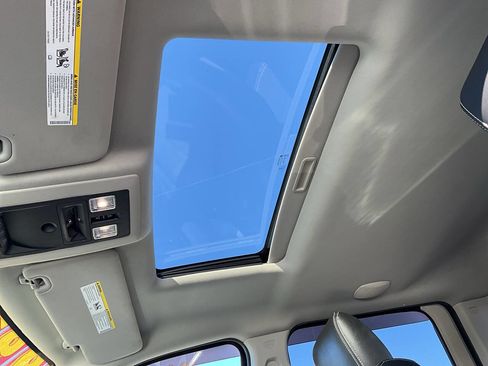 Used 2016 RAM 1500 Laramie w/ Convenience Group image 13