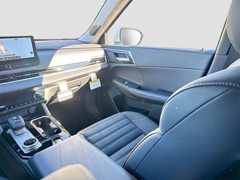 New 2026 Mitsubishi Outlander SE image 25