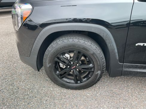Used 2024 GMC Terrain AT4 AWD/4WD image 9