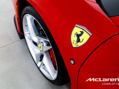 Used 2020 Ferrari F8 Tributo RWD image 33