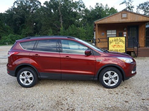 Used 2016 Ford Escape SE w/ Equipment Group 201A AWD/4WD image 19
