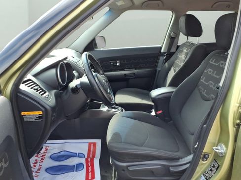 Used 2012 Kia Soul + FWD image 24