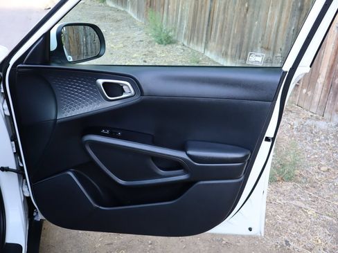 Used 2021 Kia Soul S FWD image 26
