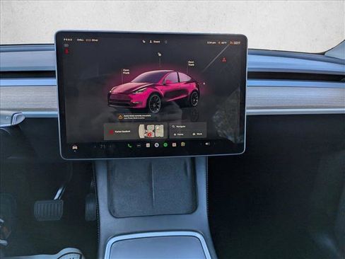 Used 2023 Tesla Model Y Long Range image 12