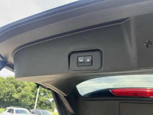 Certified 2021 Nissan Rogue SL w/ Premium Package FWD image 22