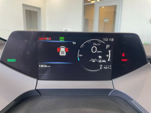 Certified 2026 Toyota Prius Plug-In Hybrid FWD image 10