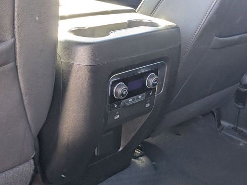 Used 2023 Chevrolet Suburban Premier image 26