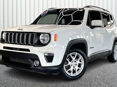 Used 2019 Jeep Renegade Latitude image 3