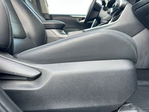 Used 2023 Toyota RAV4 XLE Premium image 24