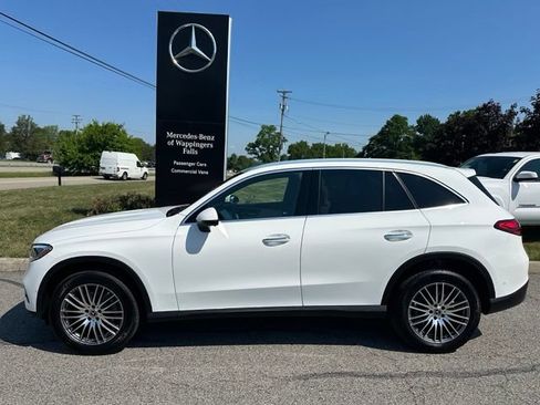 Used 2026 Mercedes-Benz GLC 300 4MATIC image 2