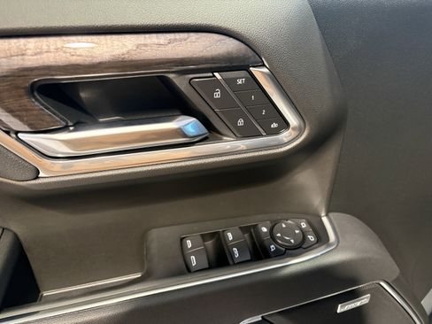 New 2026 Chevrolet Silverado 1500 LTZ w/ LTZ Premium Package image 9