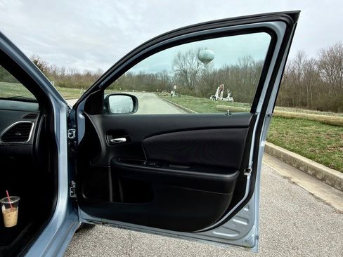 Used 2014 Chrysler 200 LX image 20