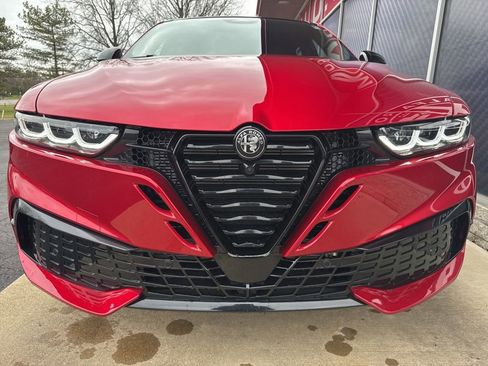 New 2026 Alfa Romeo Tonale Veloce w/ Quick Order Package 23H Volce image 4