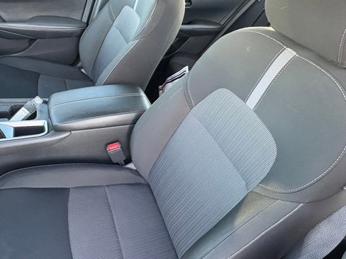 Certified 2025 Nissan Sentra SV image 29