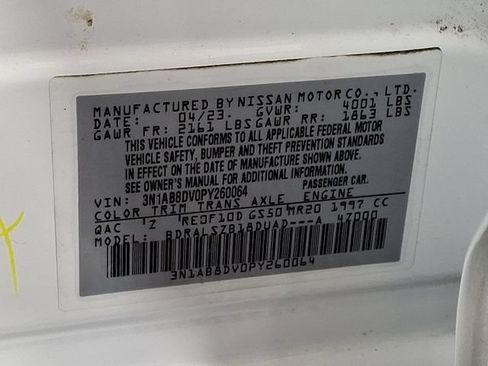 Used 2023 Nissan Sentra SR w/ SR Premium Package FWD image 28