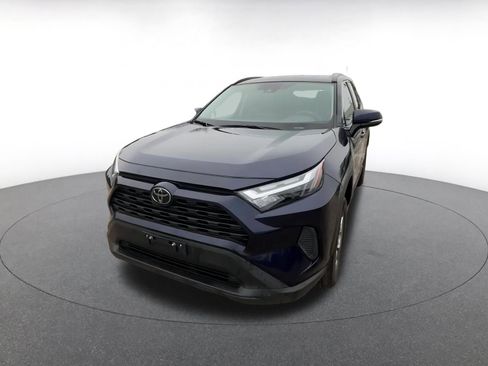 Used 2025 Toyota RAV4 XLE image 7