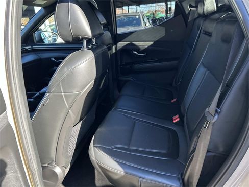 Used 2024 Hyundai Santa Cruz Limited image 12