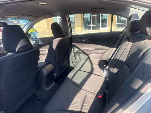 Used 2015 Honda Accord LX image 19