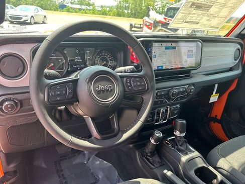 New 2025 Jeep Gladiator Sport image 14