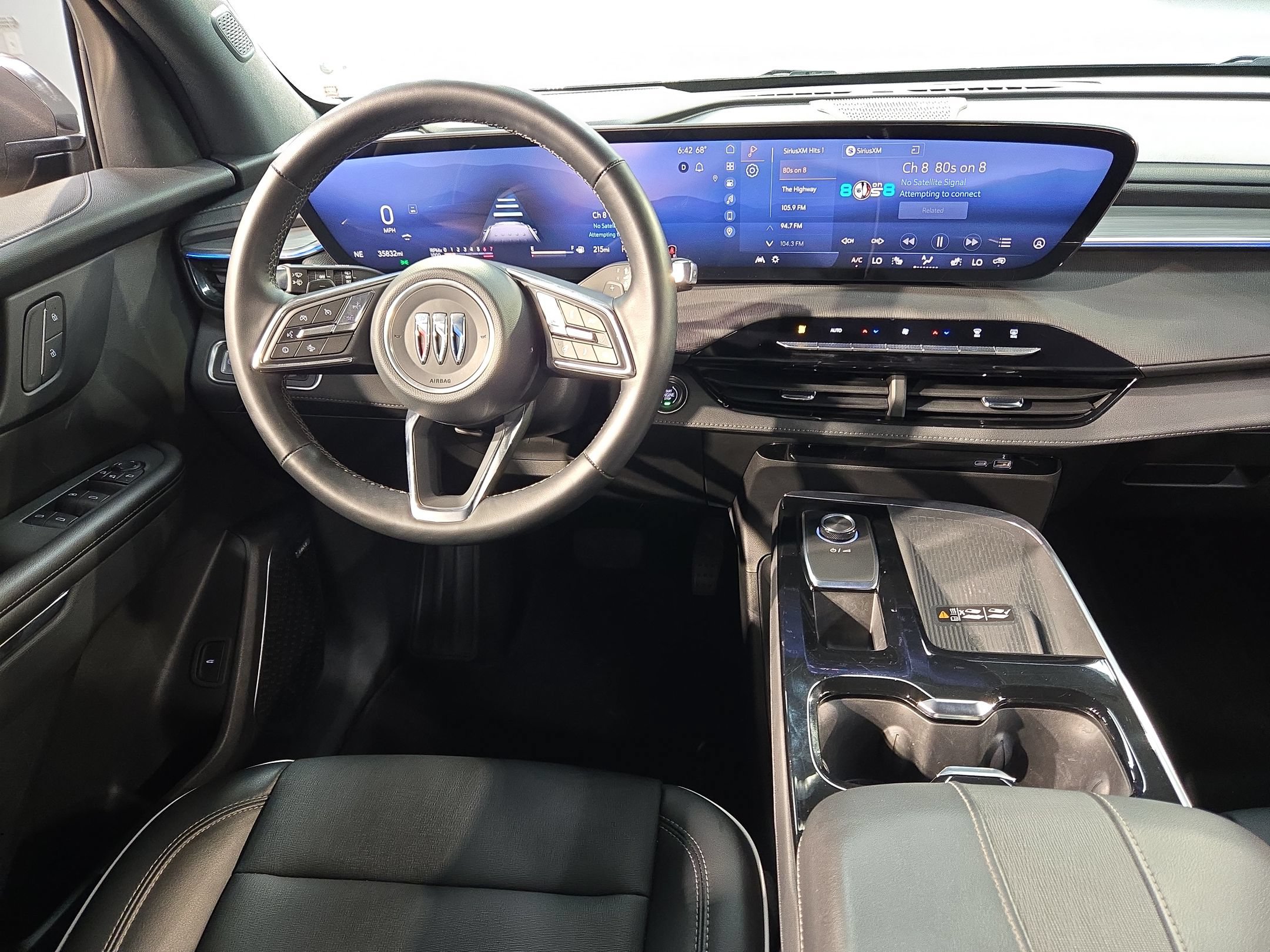 Used 2025 Buick Enclave Preferred FWD image 9