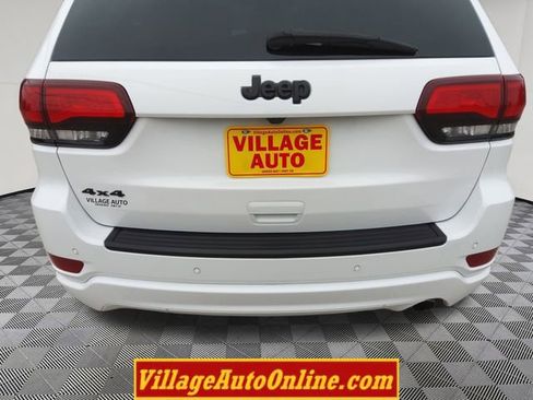 Used 2020 Jeep Grand Cherokee Altitude image 12