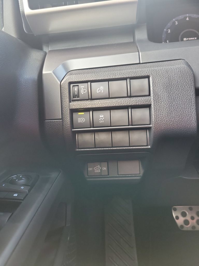 Used 2026 Toyota Tacoma TRD Sport AWD/4WD image 16
