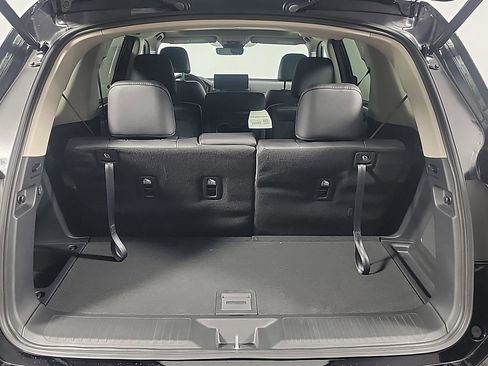 New 2026 Honda Pilot Touring image 6