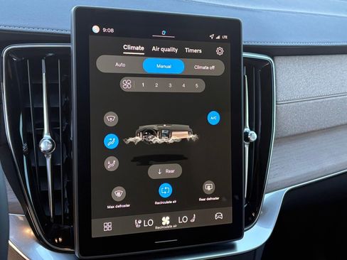 New 2026 Volvo XC90 B6 Ultra image 16