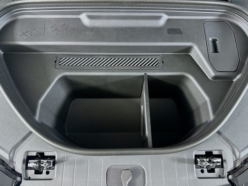 New 2027 Audi SQ6 e-tron Premium Plus AWD/4WD image 12