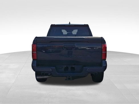 Used 2024 Toyota Tacoma TRD Sport AWD/4WD image 5
