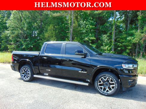 Certified 2025 RAM 1500 Laramie w/ Sport Appearance Package AWD/4WD image 14