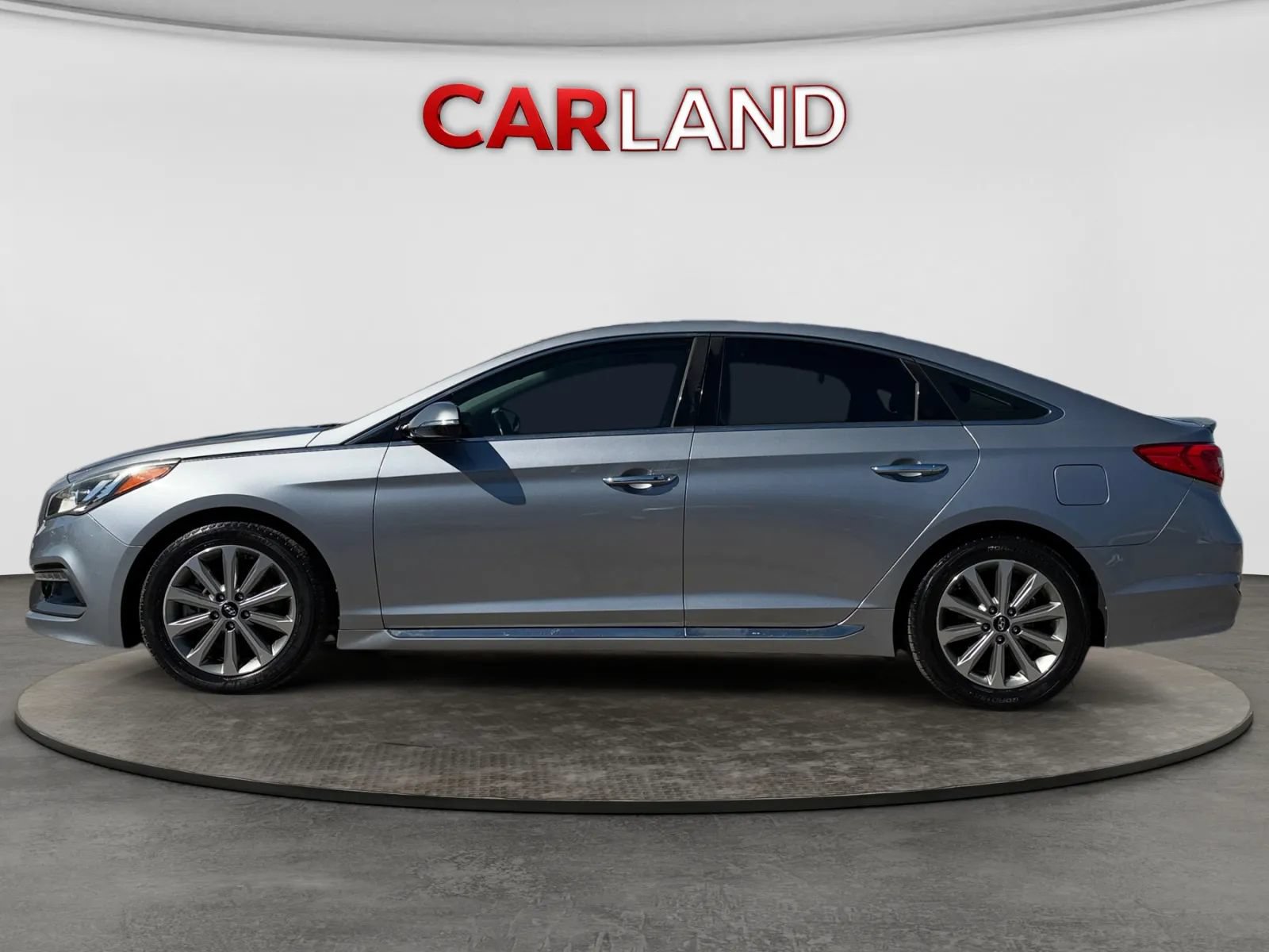 Used 2016 Hyundai Sonata Limited w/ Option Group 04 FWD image 2