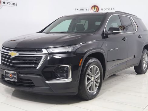 Used 2023 Chevrolet Traverse LT w/ LPO, Cargo Package image 5