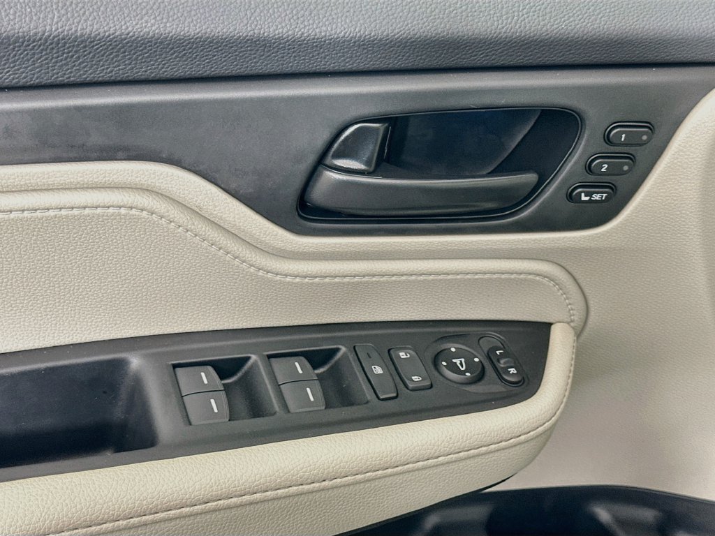 New 2027 Honda Odyssey EX-L image 17