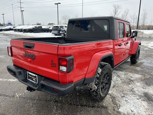 Used 2021 Jeep Gladiator Sport image 7