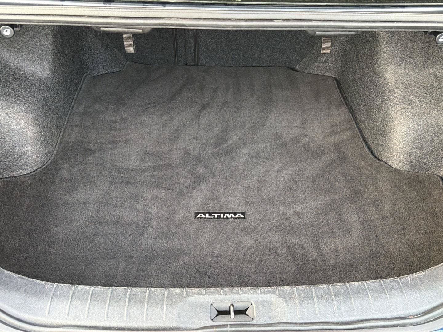 Used 2024 Nissan Altima 2.5 S FWD image 32