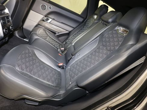 Used 2018 Land Rover Range Rover Sport SVR image 11