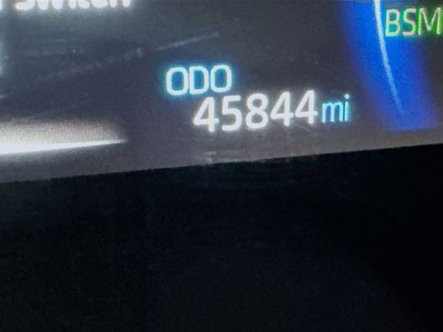 Used 2025 Toyota RAV4 XLE image 19