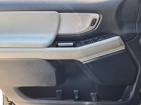 Certified 2025 Ford Expedition Active image 24