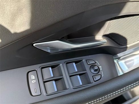 New 2024 Jaguar E-PACE R-Dynamic SE image 15