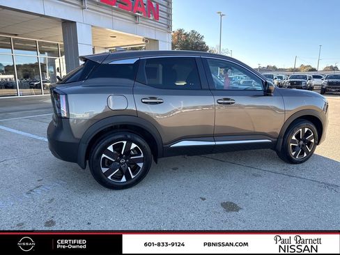 Certified 2025 Nissan Kicks SV image 11