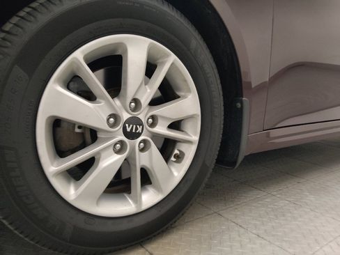 Used 2018 Kia Optima LX FWD image 31