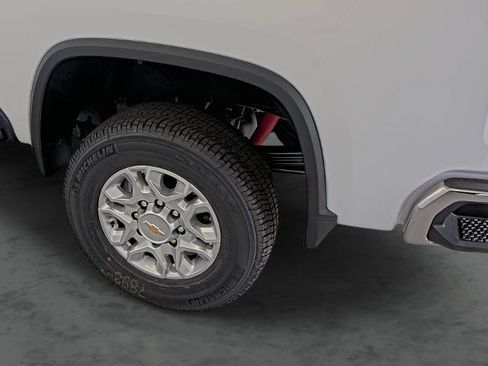 New 2026 Chevrolet Silverado 2500 LT w/ All Star Edition AWD/4WD image 9