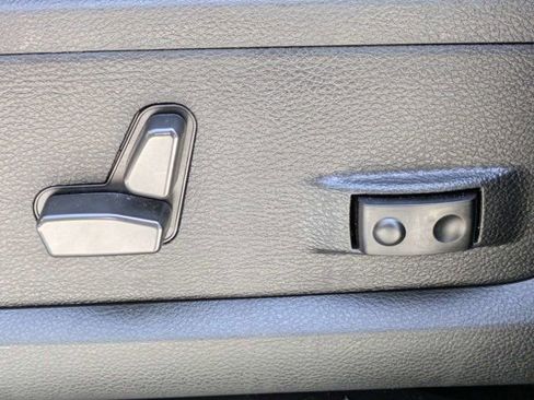 Used 2021 RAM 2500 Laramie w/ Chrome Appearance Group AWD/4WD image 20